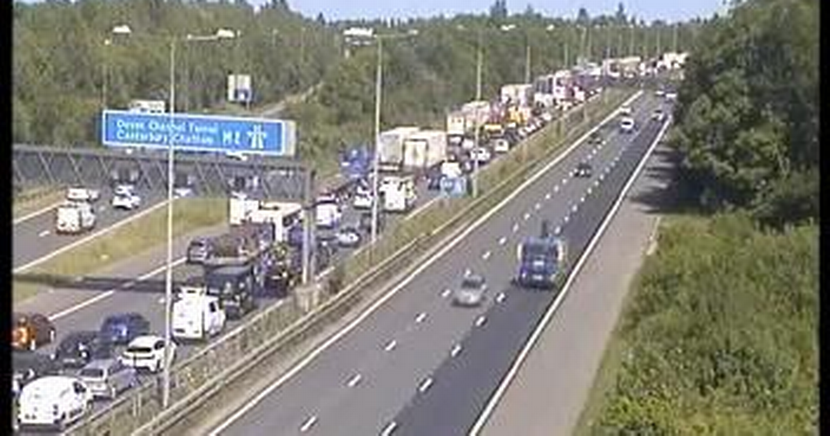 Live M2 traffic updates as police incident ‘on Medway Bridge’ closes motorway in Rochester
